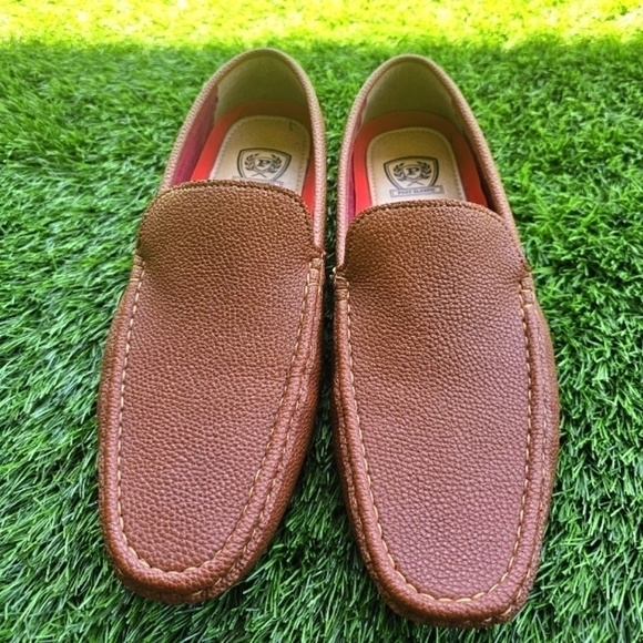 Phat classic mens loafers in pristine condition,  size 9 color brown - Picture 1 of 7